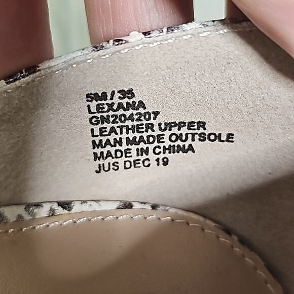 BCBGeneration Lexana Snakeprint Leather Ankle Strap Heeled Sandals Womens 5 NEW - Picture 12 of 13